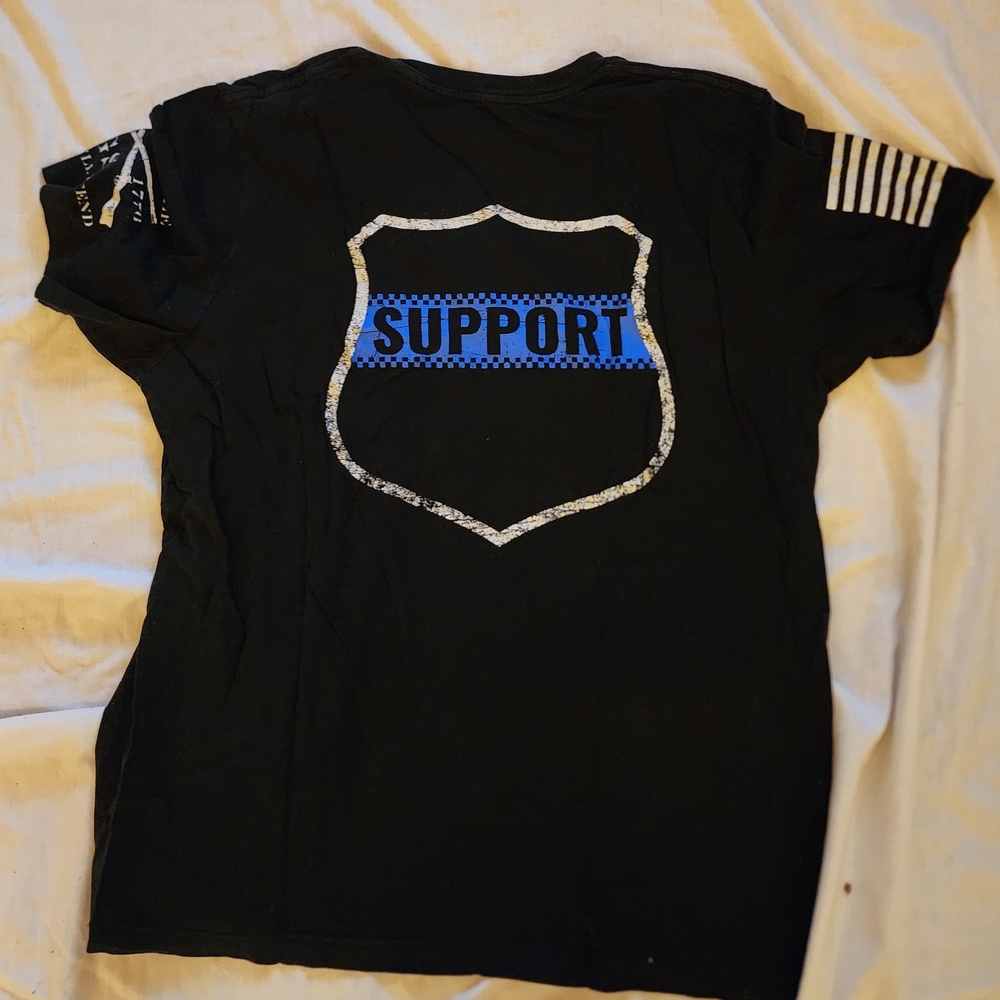 Thin Blue Line, a support for law enforcemeT-Shirt GRUNT STYLE